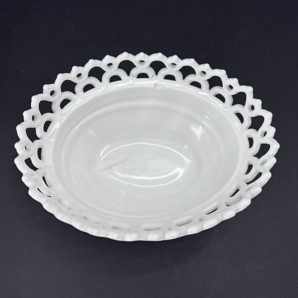 Antique White Milk Glass Large Nesting Chicken Hen Covered Dish - Picture 11 of 16